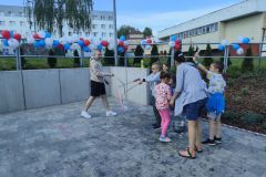 856b7ab4-4d17-4ff8-b506-2aaf9c6a7815